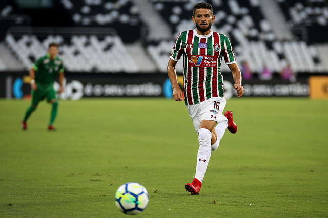 Volante do Fluminense desperta interesse do futebol turco e norte-americano