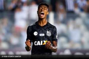 Cruzeiro oferece Sassá e mais R$ 20 milhões para contratar atacante do Santos