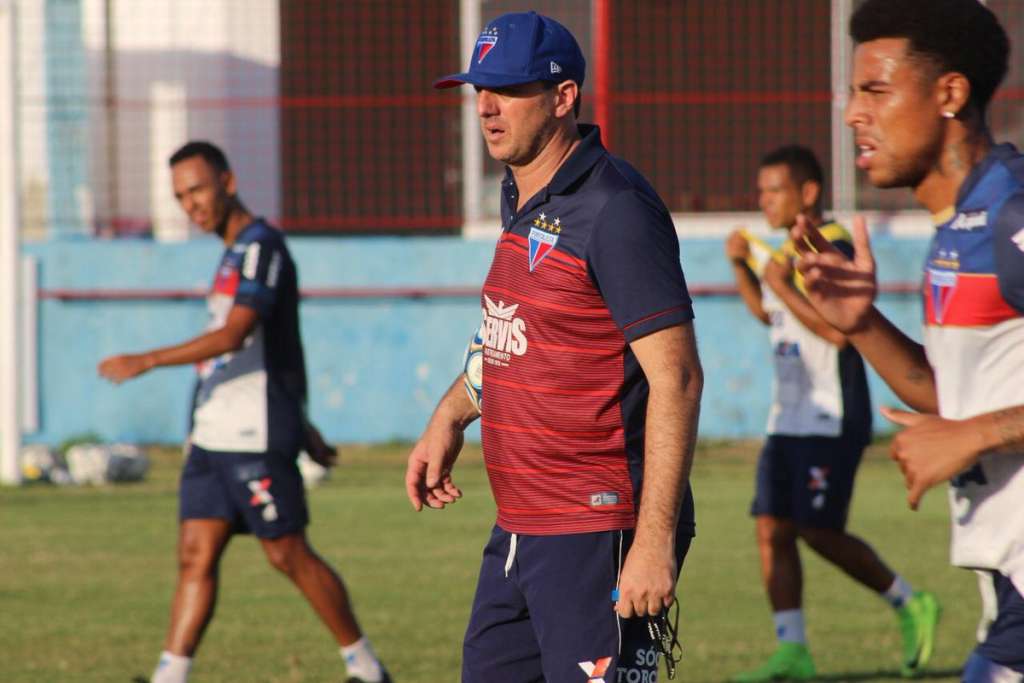 Rogério Ceni pode pintar no Goiás - Fortaleza