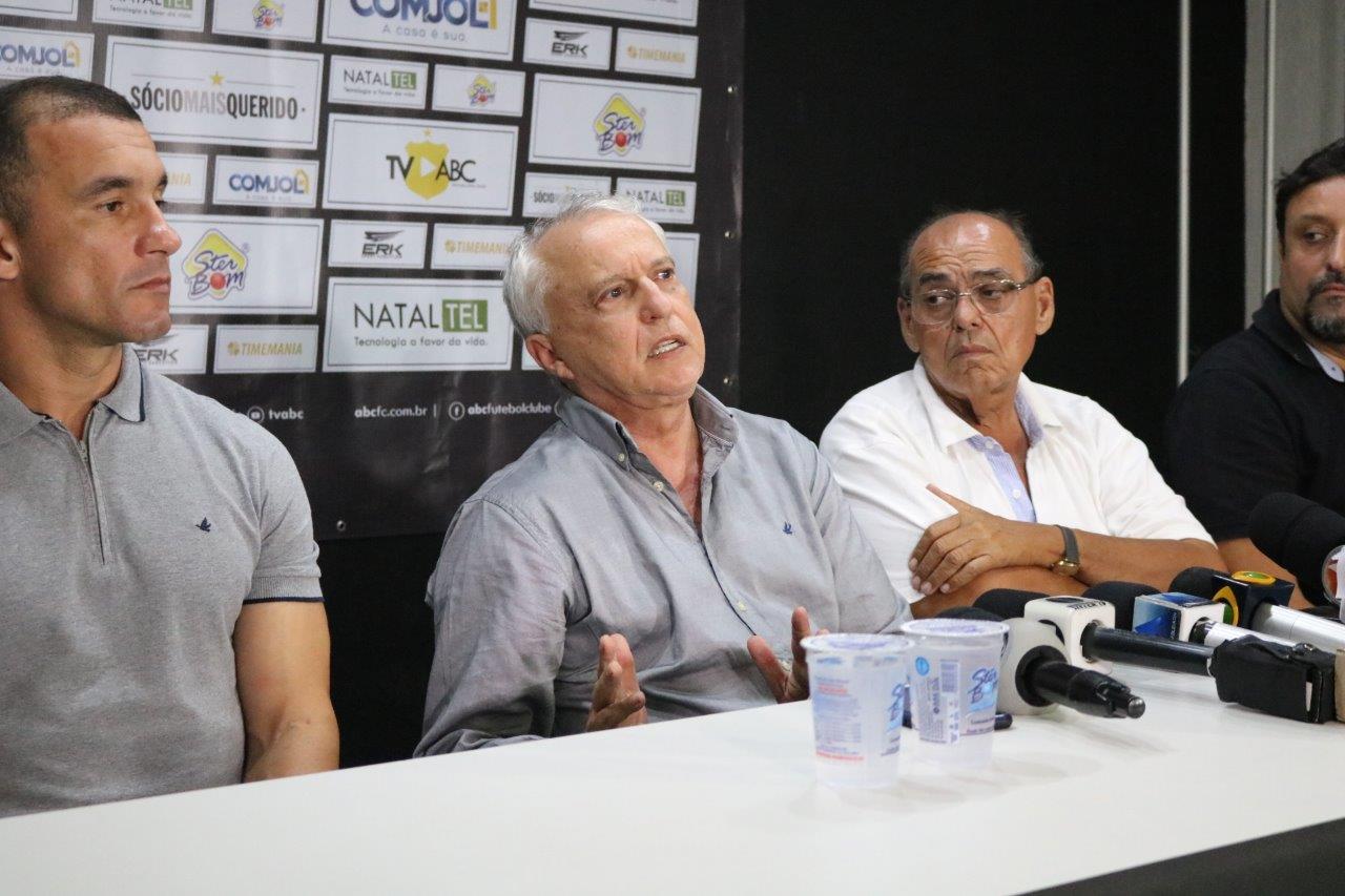 Potiguar: Presidente do ABC confirma permanência de técnico Ranielle para 2019