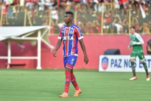 São Paulo se aproxima de acerto com lateral de rival do Brasileirão