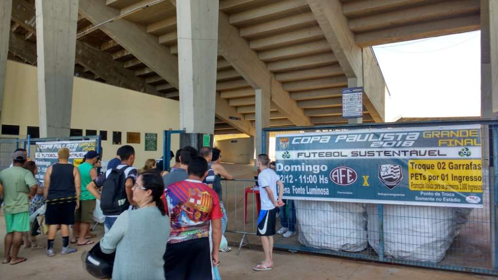 Torcida da Ferroviária esgota 6 mil ingressos e bate recorde no Futebol Sustentável