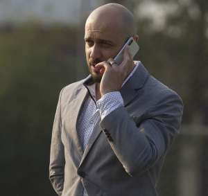 Flamengo encaminha acerto com Renato Gaúcho e tenta 'roubar' gerente do Corinthians