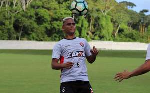 Emprestado ao Vitória, lateral Bryan é dispensado e volta ao Cruzeiro em 2019