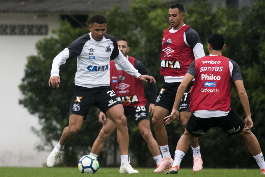 Felippe Cardoso diz que pode substituir ‘fenômeno’ Gabriel no Santos