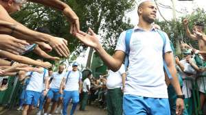 Palmeiras oficializa contratação de lateral de rival do Brasileirão