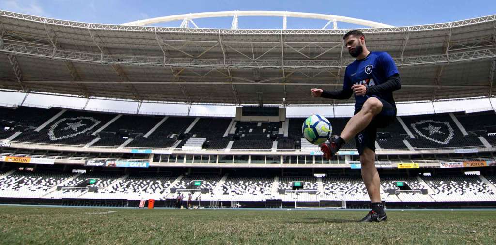 João Paulo exalta volta ao Botafogo após lesão: 'Precisava de adrenalina de novo' 2 0002050357138 img