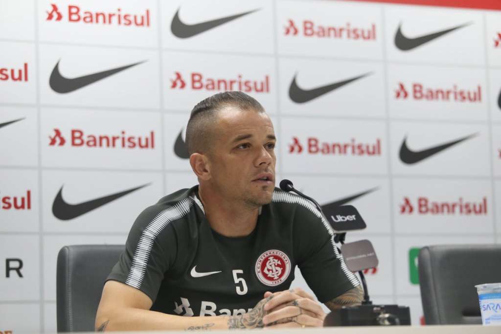 D'Alessandro diz que fica no Inter: 'Sinto que mereço fazer parte do ano que vem'
