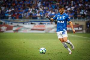 Arrascaeta festeja ano com títulos e bom desempenho individual pelo Cruzeiro