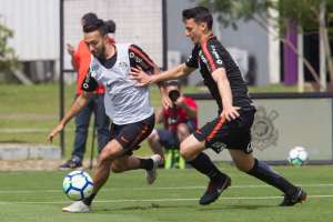 Com Walter no time, Jair indica Corinthians para enfrentar o Grêmio no domingo