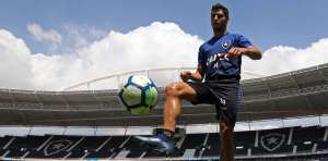 Marcinho brinca sobre jogo do Botafogo no sábado: 'Mais um diazinho de férias'