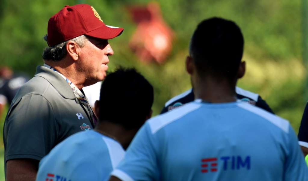 Sem clube desde que deixou o Fluminense, Abel Braga pode parar no Flamengo