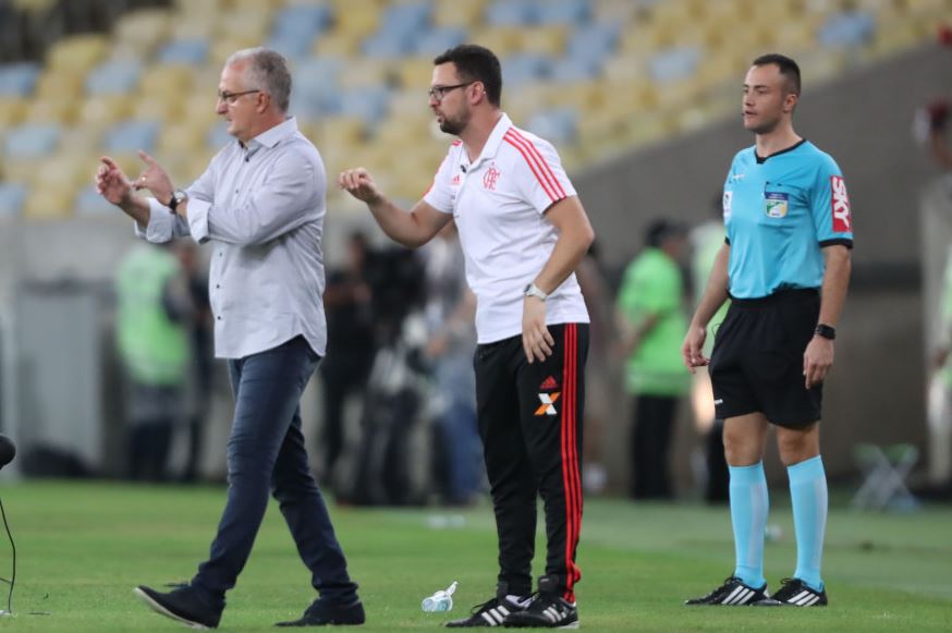 Sem Renato Gaúcho, presidente do Flamengo indica renovação com Dorival