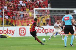 Milton Mendes define o Sport, mas mantém dúvida no meio de campo