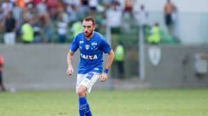 Dupla de clubes argentinos monitora situação de meia do Cruzeiro