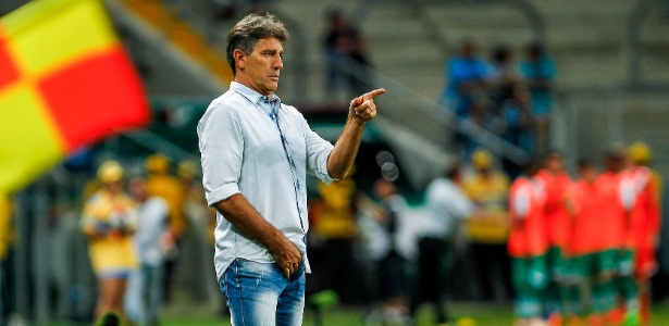 Renato diz que adiou ‘sonho’ de comandar o Fla: ‘Tenho muito a ganhar no Grêmio’