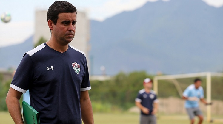 Em clima conturbado e com interino, Fluminense faz “jogo do ano” contra o América-MG