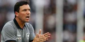 Cheio de baixas, Botafogo faz último treino do ano antes de pegar o Atlético-MG