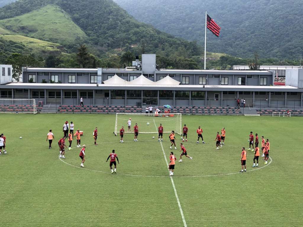 No Maracanã lotado, Flamengo encerra ano decepcionante e dá adeus a Lucas Paquetá