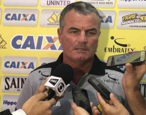 Criciúma faz proposta baixa e técnico Mazola Júnior não renova contrato