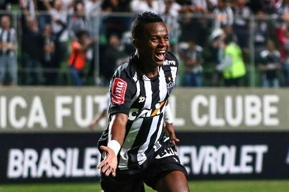 Cazares marcou o gol que colocou o Atlético-MG de volta na Copa Libertadores