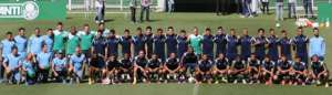 Elenco do Palmeiras posa para foto de campeão no último dia de treino em 2018