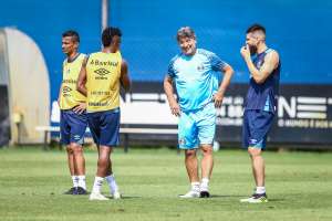 No jogo do 'fico' de Renato, Grêmio quer assegurar vaga no G4 do Brasileirão