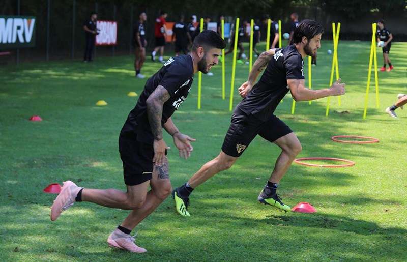 São Paulo vai até Chapecó e fica na torcida por rival para ficar em quarto lugar