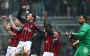 ITALIANO: Em casa, Milan sofre contra o Parma, mas vence jogo de virada