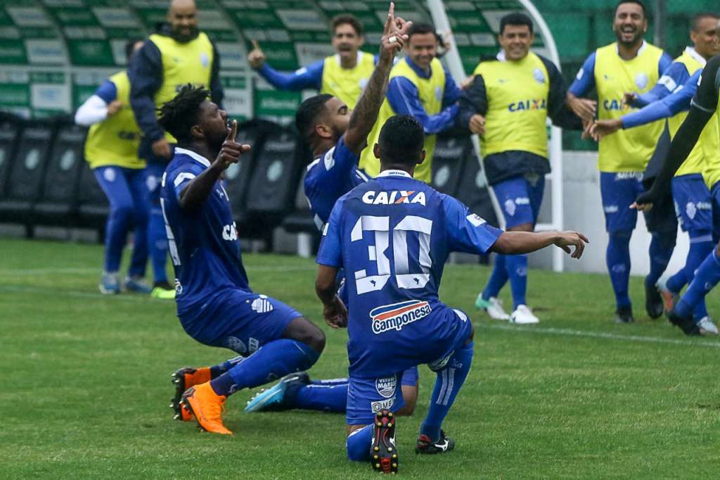 Com três acessos consecutivos, CSA chega à elite graças a um quase jogador