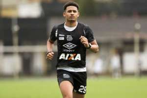 Ponte considera pedir jogadores como solução para abater dívida do Santos