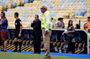 Técnico diz que quer permanecer no América-MG após queda no Brasileirão