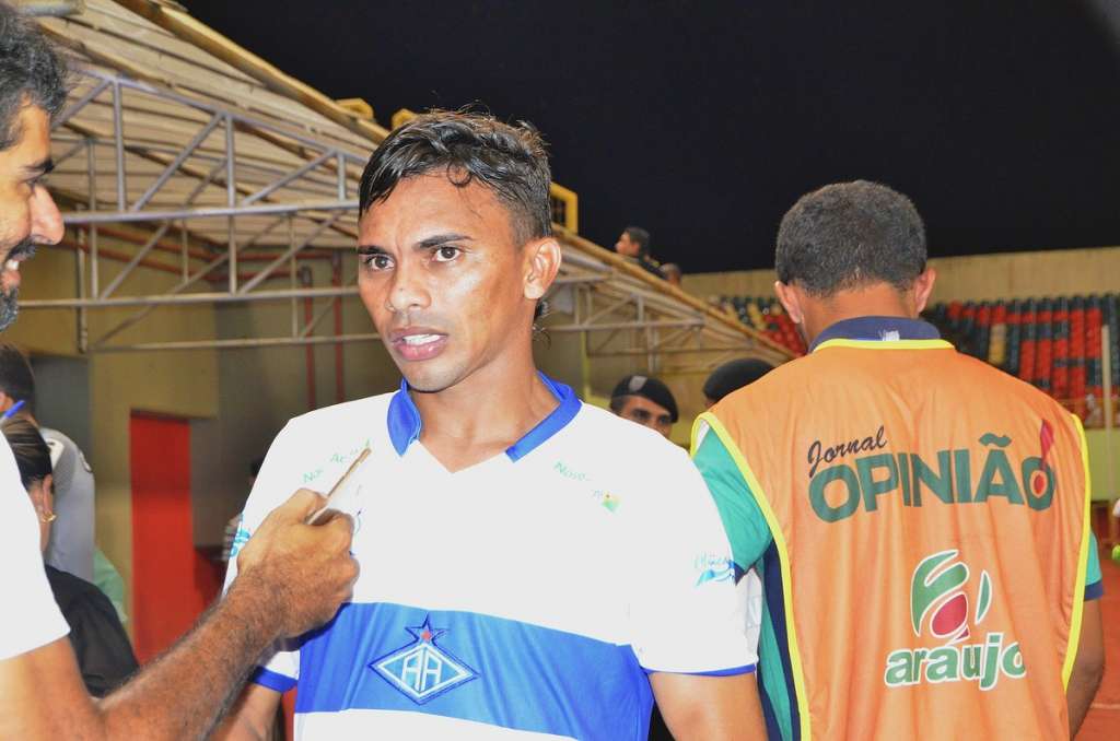 Goianésia acerta com 'pacotão de reforços' com direito a volante ex-Vila Nova