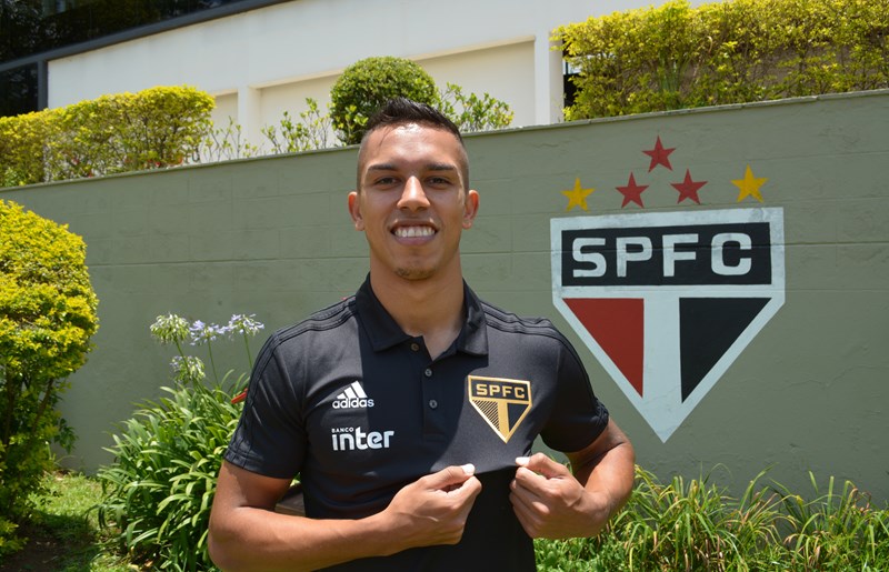 Ex-lateral da Ponte é oficializado como primeiro reforço do São Paulo