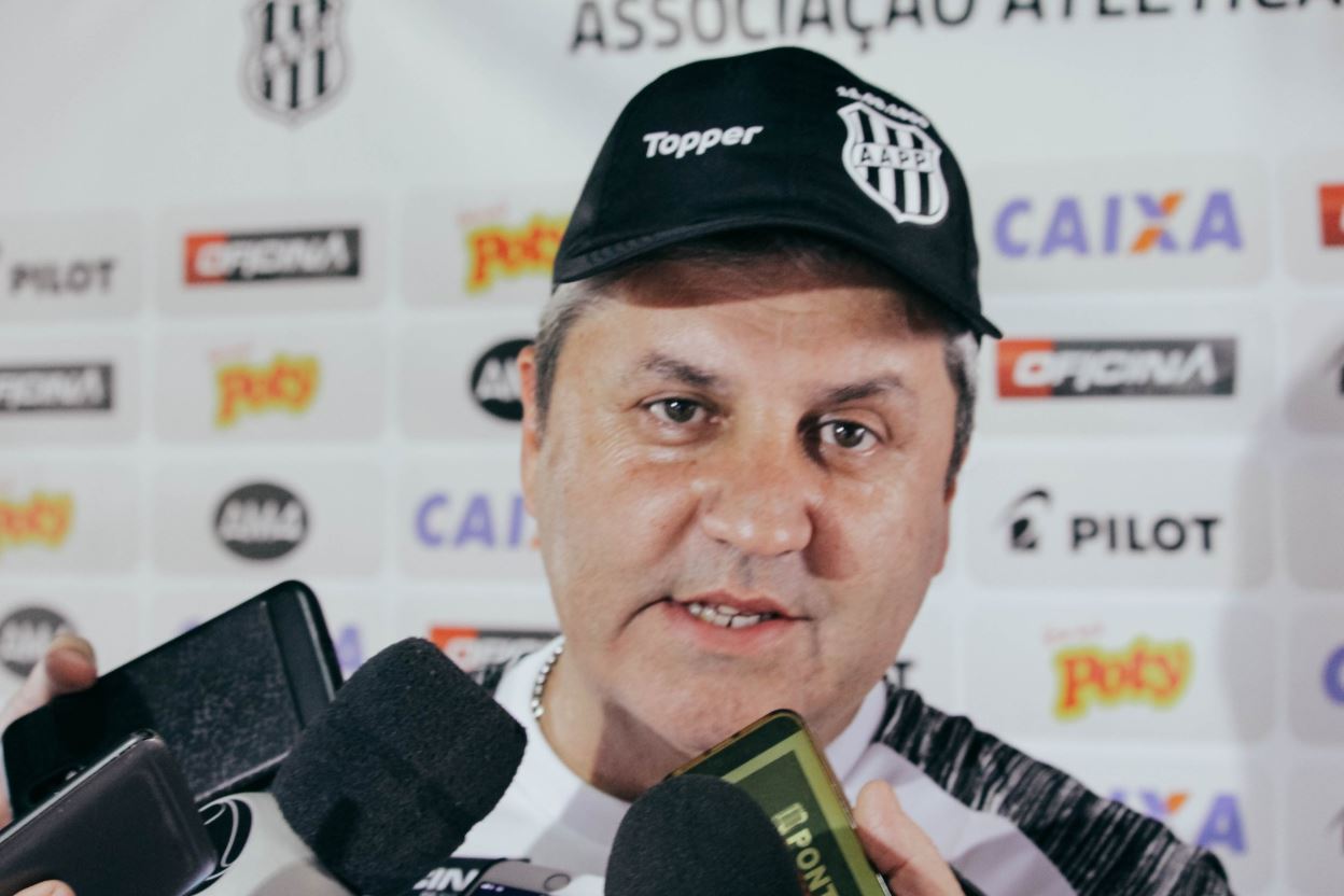 Nas mãos de Kleina Ponte jogou mal; não há o que reclamar da saída dele