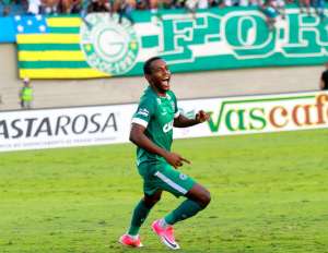 Palmeiras pode contratar Carlos Eduardo, ex-Goiás, hoje no Egito