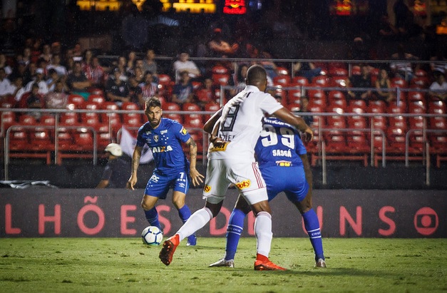 Em busca de mais oportunidades, atacante pede para sair do Cruzeiro