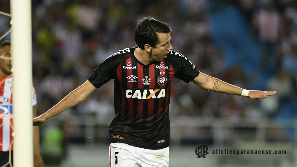 Atlético-PR arranca um empate na Colômbia - Miguel Locatelli/Site Oficial