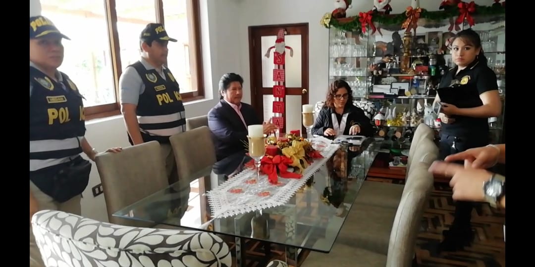 Acusado de integrar quadrilha, presidente da Federação Peruana de Futebol é preso