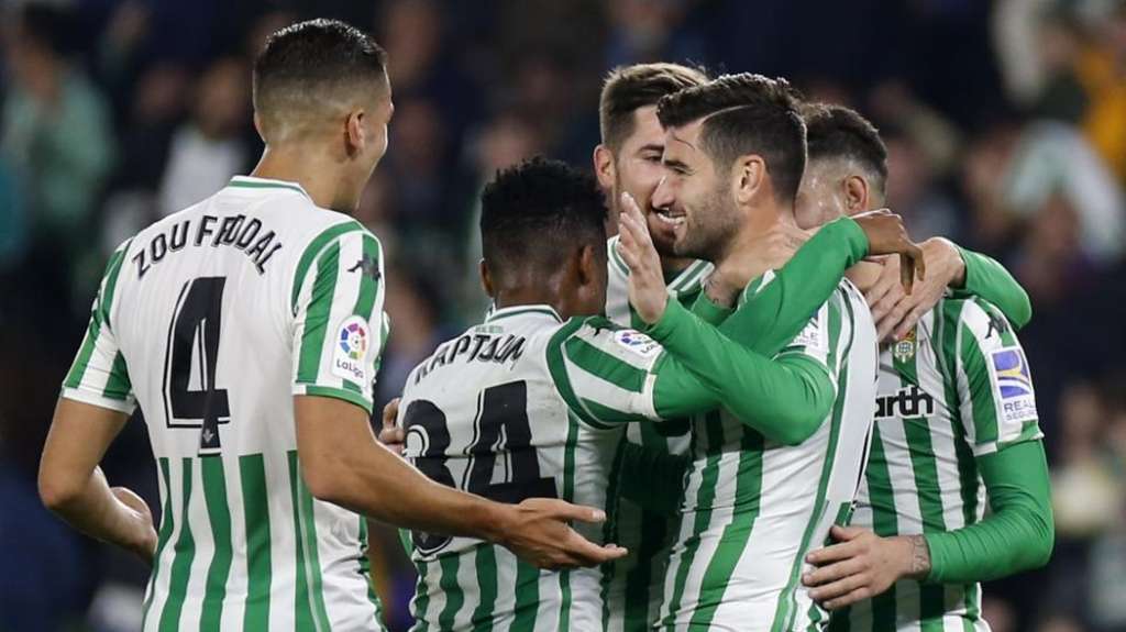 O Betis não encontrou dificuldades para eliminar o Racing Santander