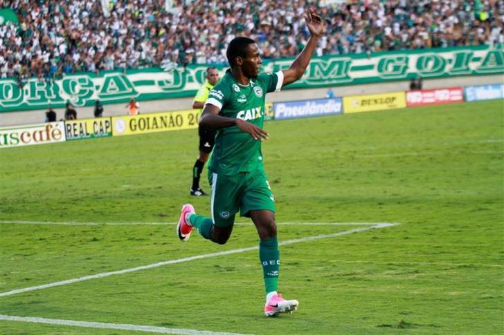 Temor em perder Dudu faz Palmeiras se apressar na busca por pontas