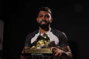 Gabriel se despede do Santos, diz ter aprendido e deixa porta aberta: 'Até logo'