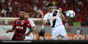Vasco 'devolve' lateral do Guarani e dispensa mais três jogadores