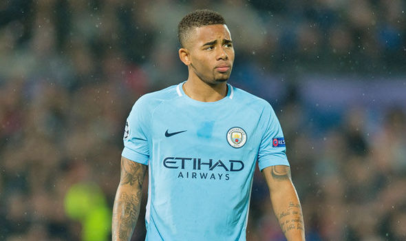 Entrega de Gabriel Jesus em campo conquista Pep Guardiola no Manchester City