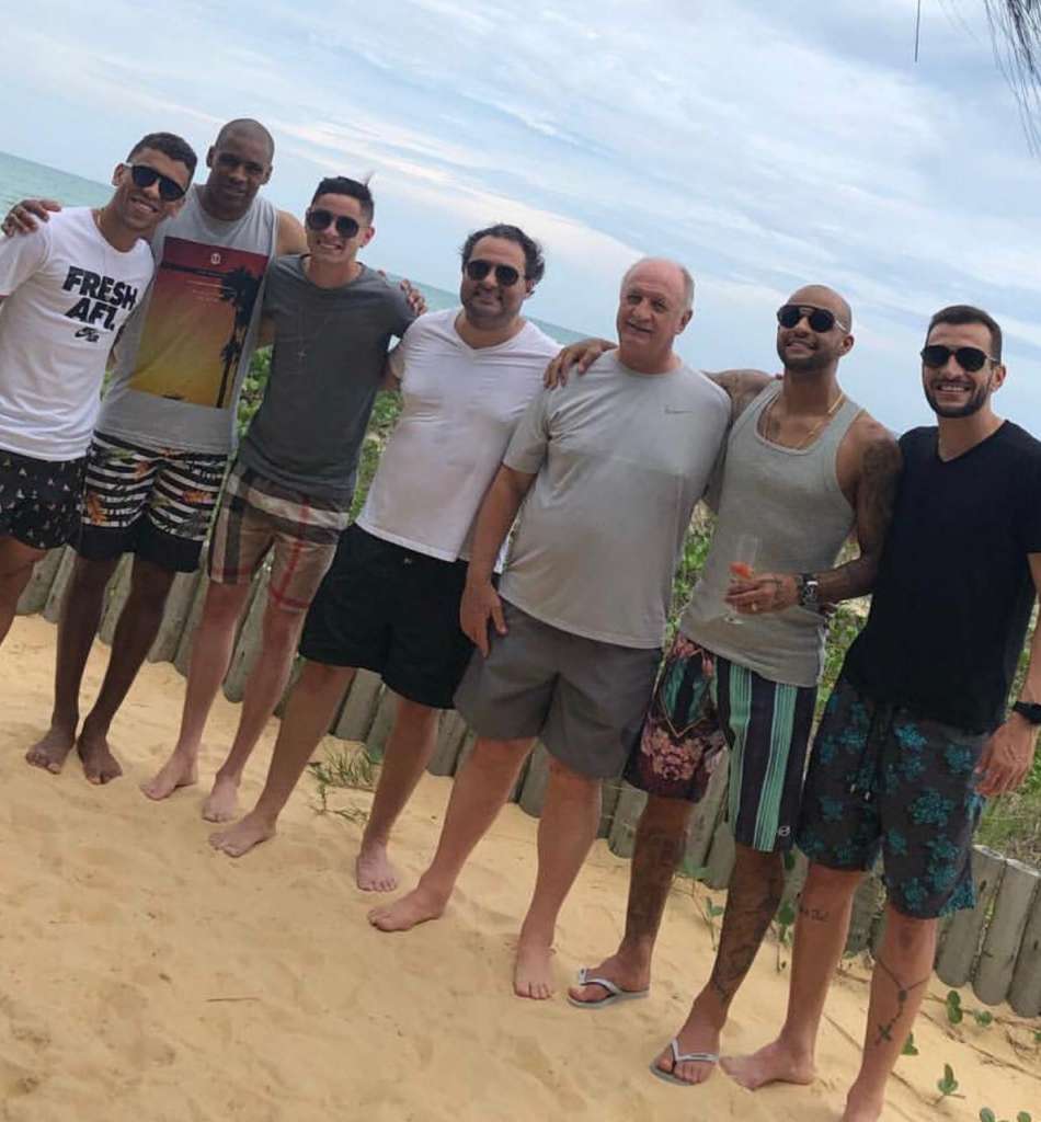 Jogadores do Palmeiras celebram casamento de Alexandre Matos na Bahia Jogadores do Palmeiras celebram casamento de Alexandre Matos na Bahia