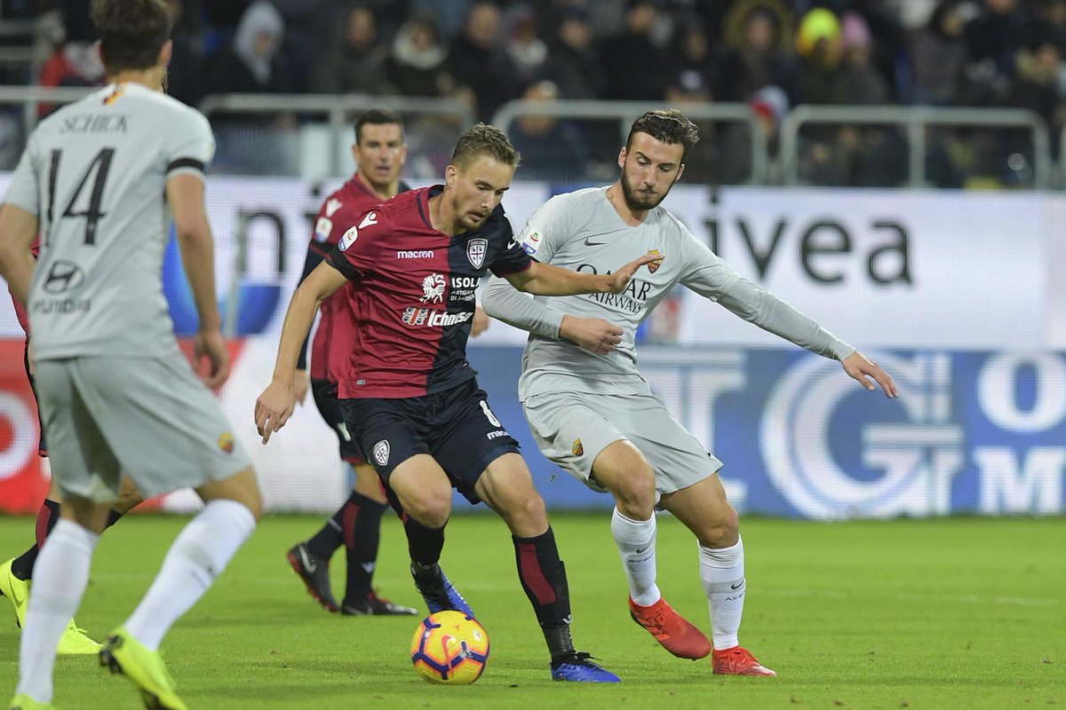 ITALIANO: Roma vacila, leva dois gols no final, e só empata com o Cagliari
