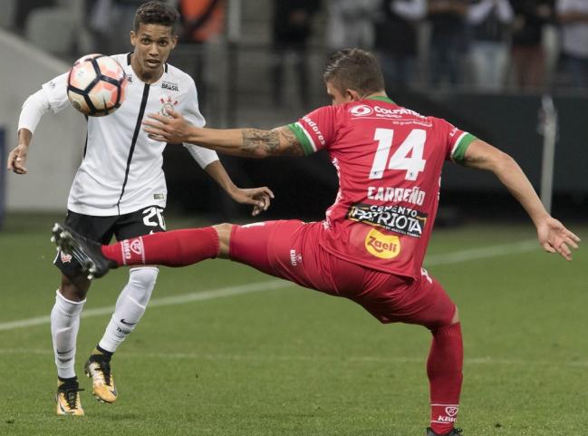 Revelação diz que quer ficar no Corinthians, mas admite sondagens do exterior