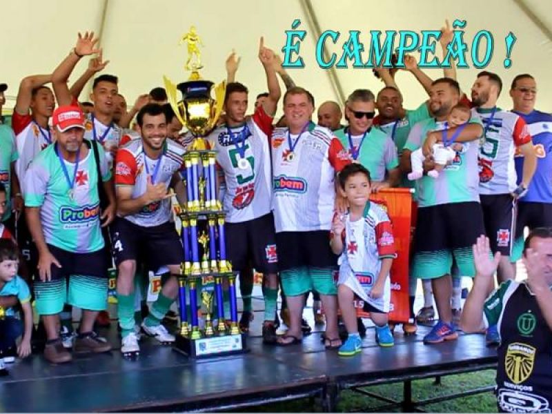 O Vera Cruz comemorou o título da primeira divisão da Copa Poty