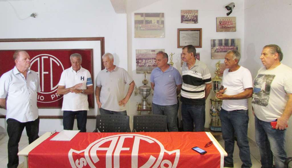 Pinho é apresentado no América e exige melhorias antes da pré-temporada (Fotos: Muller Merlotto Silva)
