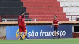 Pimentinha renova e Botafogo-SP inicia mais uma semana de pré-temporada
